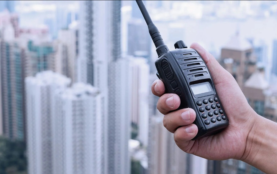 Can Walkie Talkies Pick Up Radio?